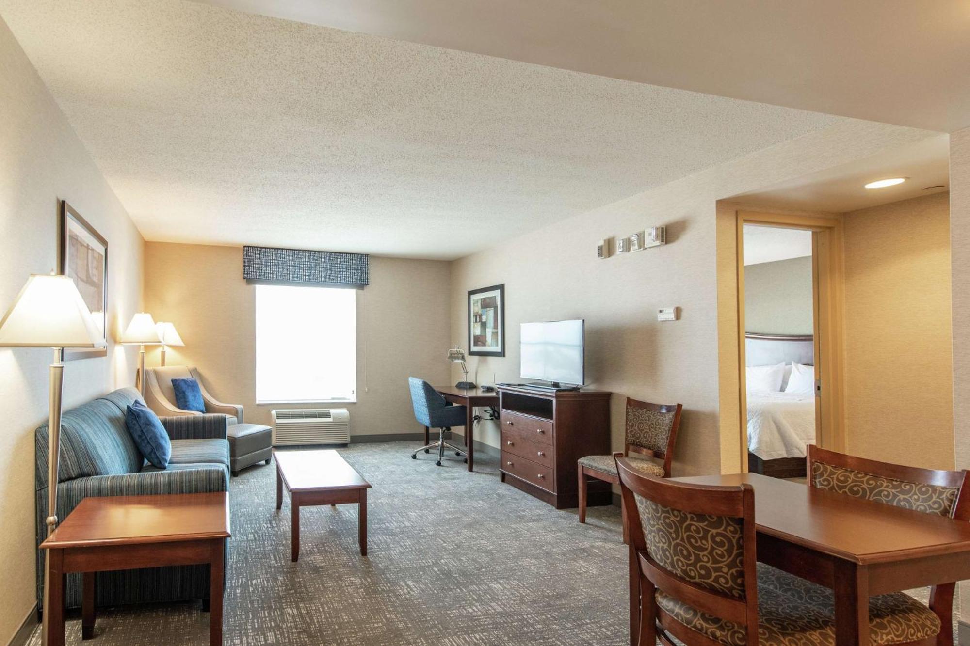 Hampton Inn Presque Isle Exteriör bild