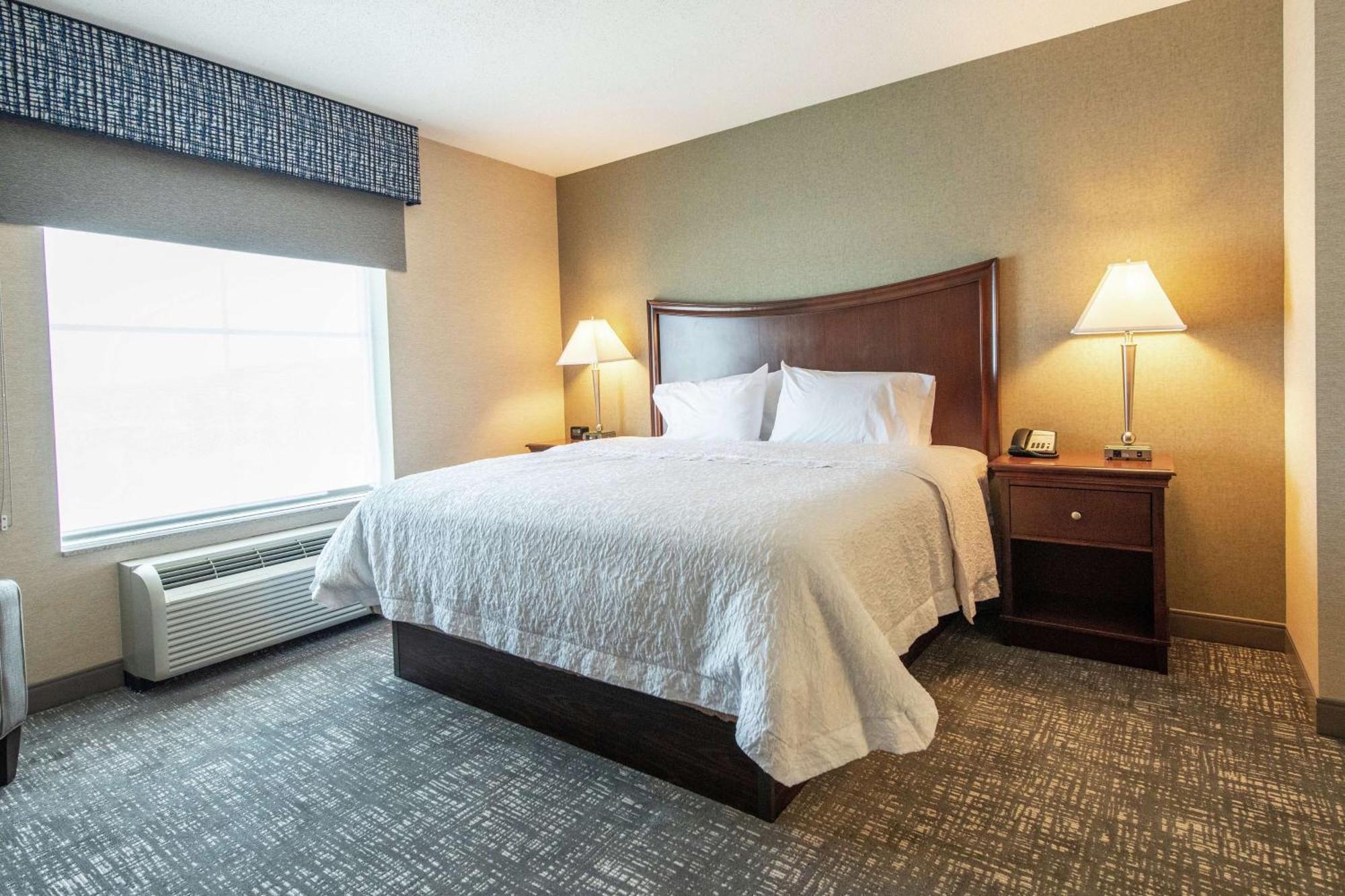 Hampton Inn Presque Isle Exteriör bild
